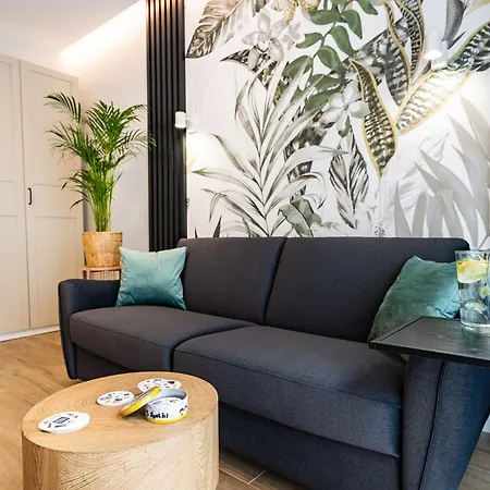 Good Things Near Center Ceglana Street & Parking - Blisko Szpitali Okulistyka Euromedic Mswia Apartment