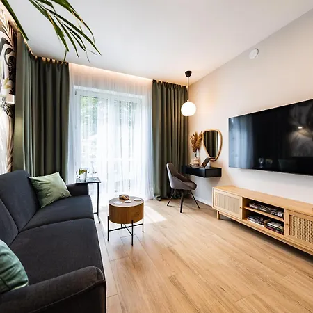 Good Things Near Center Ceglana Street & Parking - Blisko Szpitali Okulistyka Euromedic Mswia * Katowice