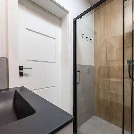 Lejlighed Good Things Near Center Ceglana Street & Parking - Blisko Szpitali Okulistyka Euromedic Mswia