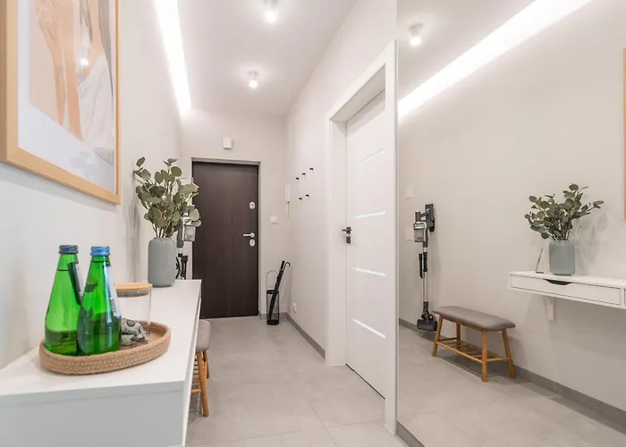 Good Things Near Center Ceglana Street & Parking - Blisko Szpitali Okulistyka Euromedic Mswia Katowice