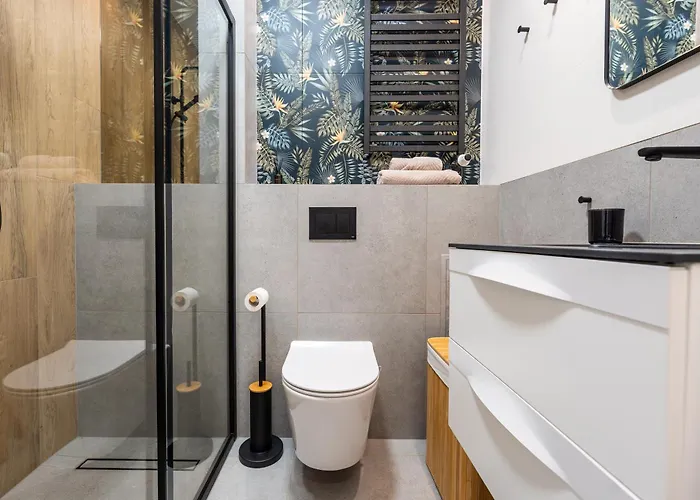 Good Things Near Center Ceglana Street & Parking - Blisko Szpitali Okulistyka Euromedic Mswia Lejlighed *