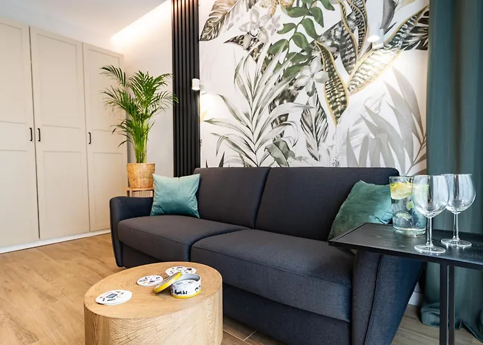 Good Things Near Center Ceglana Street & Parking - Blisko Szpitali Okulistyka Euromedic Mswia Lejlighed