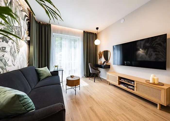 Good Things Near Center Ceglana Street & Parking - Blisko Szpitali Okulistyka Euromedic Mswia * カトヴィツェ